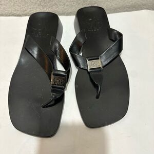 JOAN & DAVID Womens Sandals Size 6 Black  Slip On Thong Flat Shoes